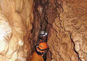 جوجار عمیق ترین غار ایران شد