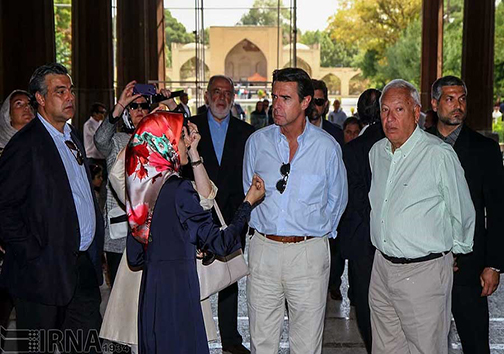وزرای اسپانیایی در نصف جهان