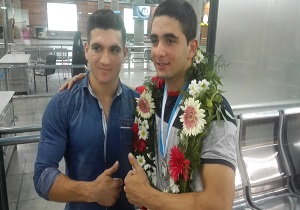 تجلیل از دو نا یب قهرمان ورزش استان