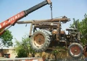 کشف وتوقیف یک دستگاه تراکتور حفاری غیرمجاز درکردستان