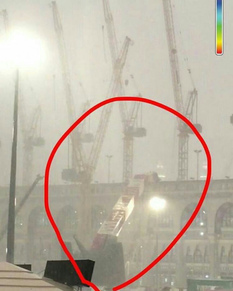 سقوط جرثقیل در مسجدالحرام/ مجروح شدن 12 زائر ایرانی+تصاویر