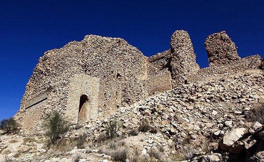 مرمت اولین بنای گنبددار ایرانی