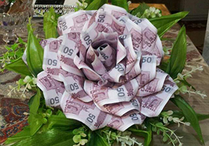 بدعت جدید، دسته پول جای دسته گل + صوت