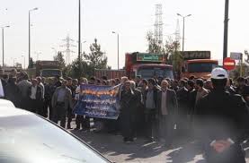 تجمع کامیون&zwnj;داران یزدی مقابل استانداری