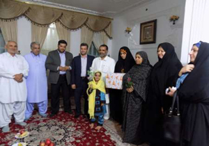 تجلیل از 3 دانشجوی رشته پزشکی در خاش