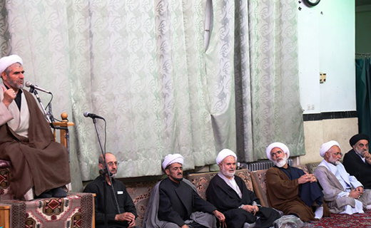 برپایی محفل عزاداری در بیوت مراجع عظام تقلید قم+تصاویر