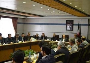 دستگاه های دولتی با سرمایه گذاران در بخش تولید سخت گیری نکنند