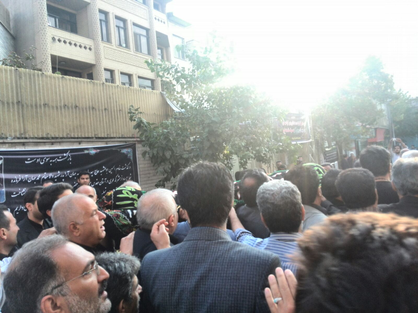 مراسم تشییع پیکر پدر شهیدان جهان آرا برگزار شد