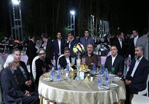 از پاسخ وزیر ارشاد به حواشی سینما تا بازگشت سوپر استار دهه 70