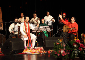 پاسداشت شعر و ادب پارسی در شبی بارانی