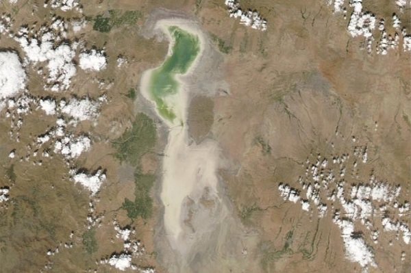 احیای دریاچه ارومیه با واردات آب