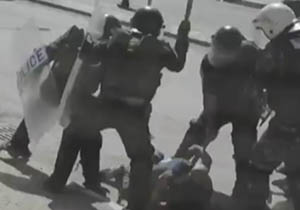 ماموران پلیس تشکیلات خودگردان، یک فلسطینی را به باد کتک گرفتند + فیلم