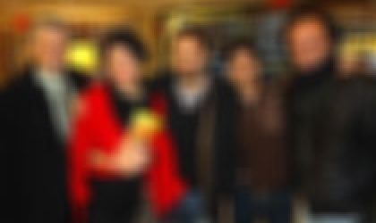 از روزنامه نگاری، فعالیت مدنی، میهن دوستی تا پایگاهی برای فعالیت های کارشکنانه