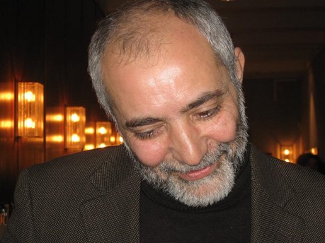از روزنامه نگاری، فعالیت مدنی، میهن دوستی تا پایگاهی برای فعالیت های کارشکنانه