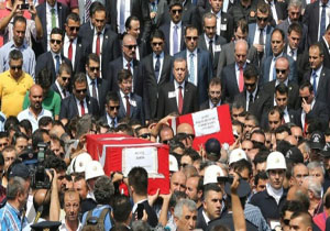 تظاهرات هواداران اردوغان در حمایت از حمله نظامی به کُردها