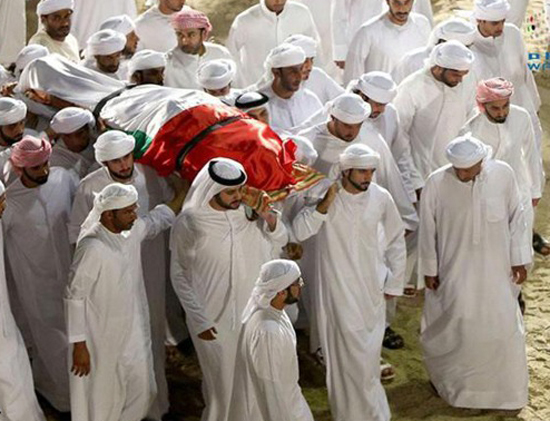 تشییع جنازه فرزند به هلاکت رسیده حاکم دبی در یمن + تصاویر