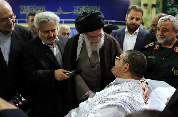 جمعی از جانبازان و خانوادهایشان با رهبر معظم انقلاب دیدار کردند