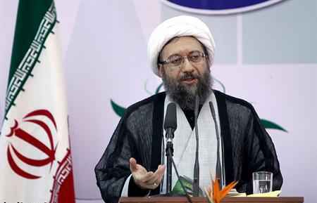 آیت&zwnj;الله لاریجانی: مسیر اصلی دانشگاه امام صادق اسلامی کردن علوم است/اعطای حکم ریاست دانشگاه امام صادق به فرزنده مرحوم مهدوی کنی