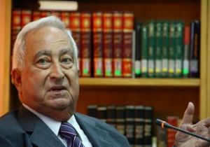 پروفسور مسیحی لبنان: خادمی امام رضا(ع) بزرگترین هدیه زندگی من است