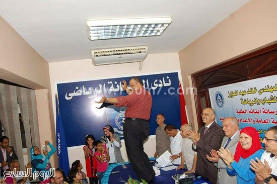 رقص عربی در مراسم تجلیل از حافظان قرآن+ تصاویر