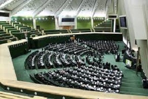مجلس، خواستار شفاف سازی قرارداد کی‌روش و محرومیت قهرمانی شد
