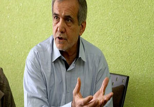 وجود پزشکان ۱۰۰ میلیونی در کشور