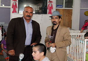 هنرمندان لرستانی در جمع کودکان معلول ذهنی وجسمی