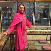 لاله اسکندری با لباس محلی زیبا + عکس