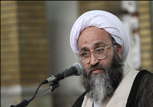 سیاسی‌کاری به معنای باندبازی از جایگاه خبرگان رهبری به دور است