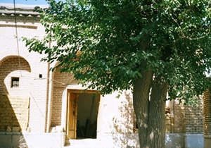 افتتاح نخستین هتل سنتی استان چهارمحال و بختیاری