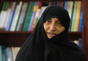 وزیر ارشاد با اکران رستاخیز تیشه به ریشه خود می‌زند