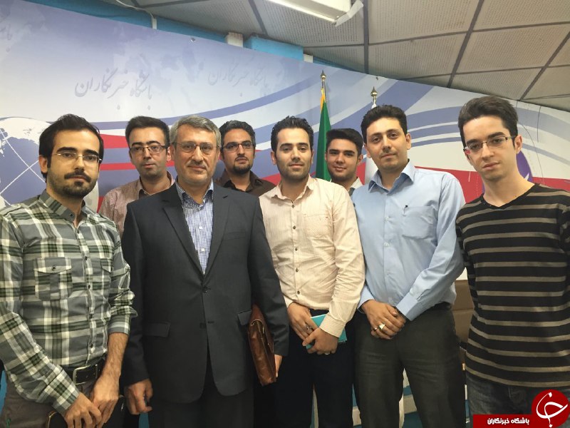 به جز اینستاگرام هیچ صفحه رسمی در فضای مجازی ندارم