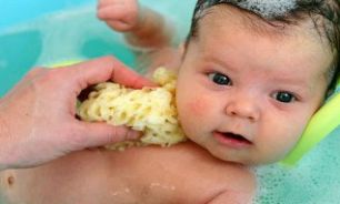 نکاتی مهم برای حمام کردن نوزاد