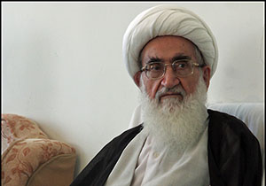 ایت الله نوری همدانی امروز عازم کشور جمهوری آذربایجان شدند