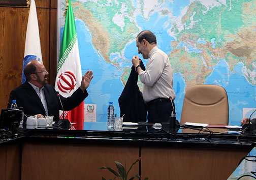 وقتی ترافیک تهران کار دست سیاسیون میدهد وقتی ترافیک تهران کار دست سیاسیون میدهد