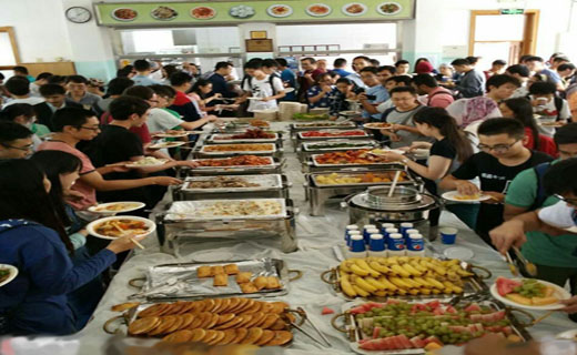 غذای رایگان در دانشگاه+عکس