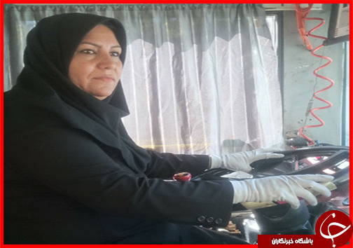 فرمان زندگی و فرمان اتوبوس در دستان یک مادر