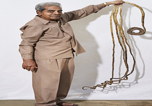 رکورد دار ناخن بلند