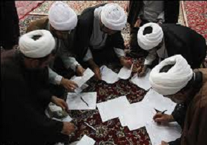 لباس مقدس روحانیت  بر تن هشت طلبه تاکستانی
