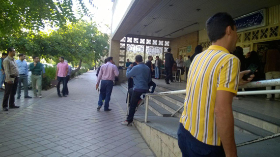 بابک زنجانی با اسکورت وارد دادگاه انقلاب شد + تصاویر