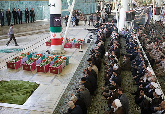 آیت&zwnj;الله ری&zwnj;شهری: حجاج جان باخته با زبان تشنه دعوت حق را لبیک گفتند/حضور شخصیت&lrm;های سیاسی در تشییع پیکرهای مطهر+ فیلم و تصاویر