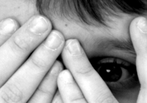 سرفت گوشی در چند ثانیه + فیلم