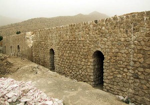 کوشک منیژه یادگار ساسانی در استان کرمانشاه