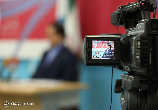دعوت از سلمان رشدی در نمایشگاه فرانکفورت اقدامی غیرفرهنگی است