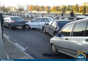 تصادف زنجیره‌ای اتوبان تهران - قزوین 7مصدوم به همراه داشت