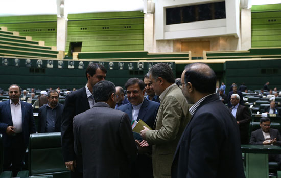 ثروتی: استیضاح آخوندی سیاسی نیست/ رسایی: آقای آخوندی! کیست که نداند سیاسی&zwnj;ترین وزیر کابینه شما هستید؟