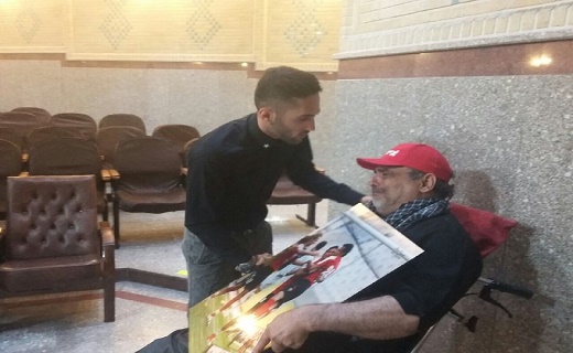 حضور محمود احمدی نژاد در مراسم/ هدایتی: باشگاه پول نوروزی را ندهد، من می دهم