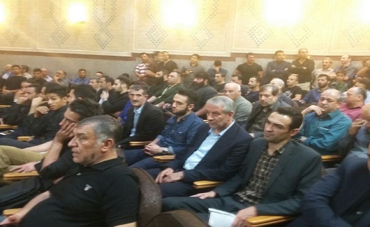حضور محمود احمدی نژاد در مراسم/ کفاشیان وارد سالن شد