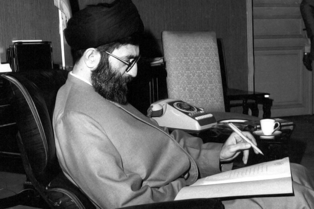 عکس های دیده نشده از ریاست جمهوری رهبرکبیر انقلاب