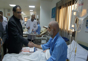 عیادت وزير بهداشت از حادثه‌ديدگان فاجعه منا